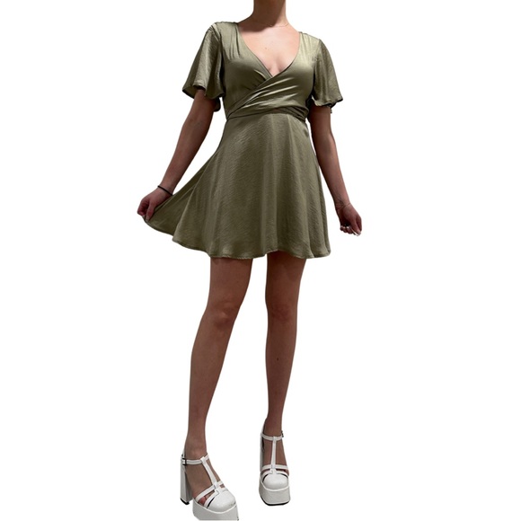 Flowy Event Dress- size AU 8 (US 4) - Olive - Picture 5 of 7